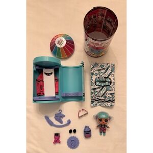 LOL Surprise Loves Crayola Color Me Studio Aquamarine Miss Surprise Complete Set
